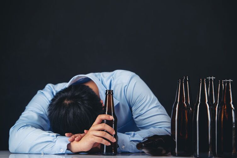 Danno all'alcol per gli uomini